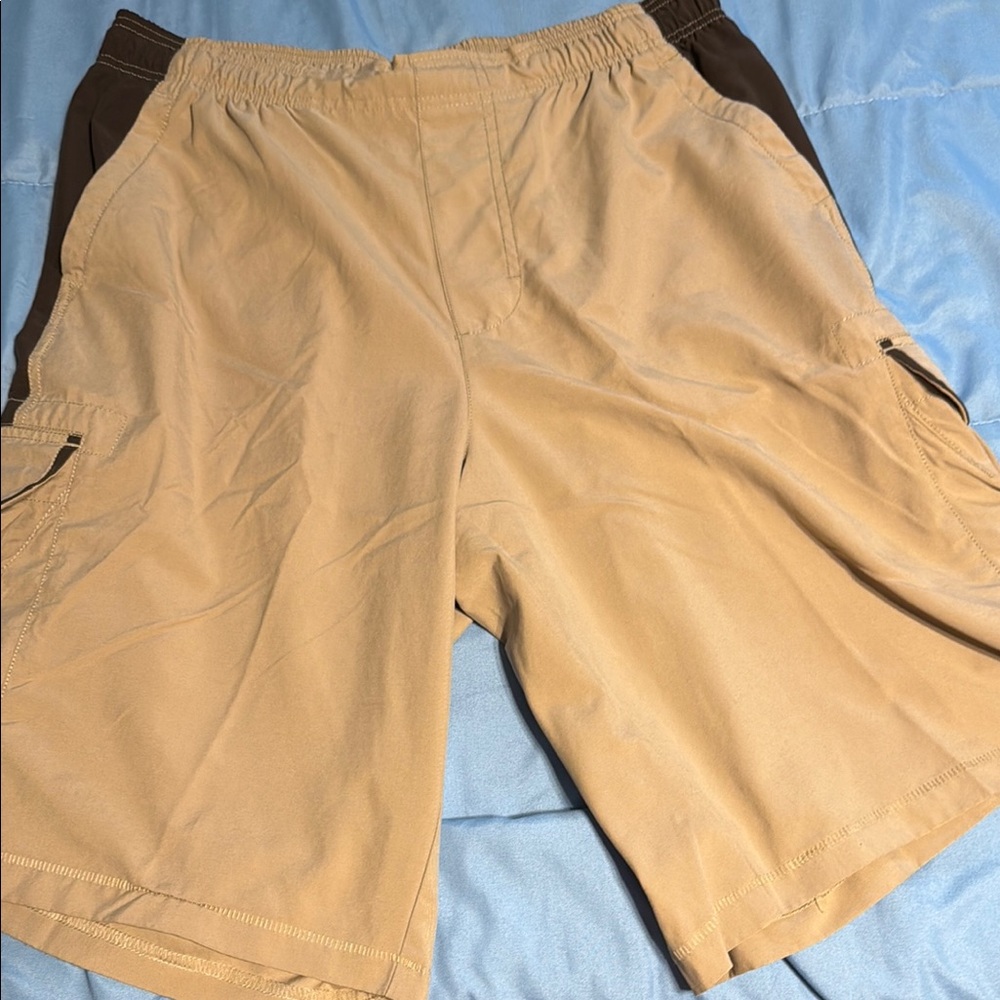Nike Tan Cargo Lightweight Shorts with drawstring. SIZE XXL